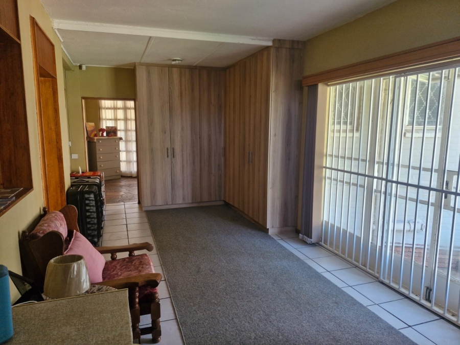 To Let 3 Bedroom Property for Rent in Flamwood North West